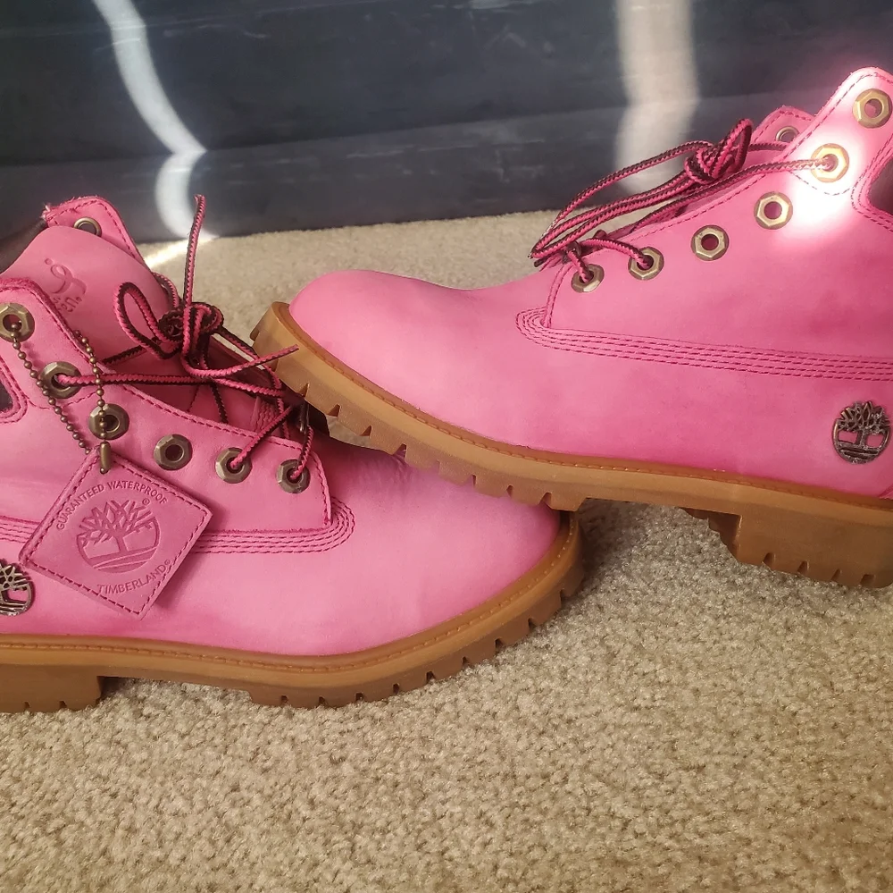 Timberland collar secure soles